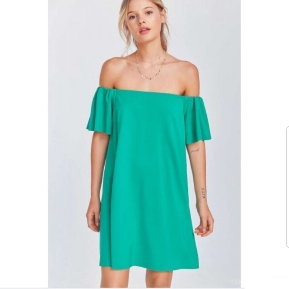 NWT Kimchi Blue Off The Shoulder Green Dress Sz Medium